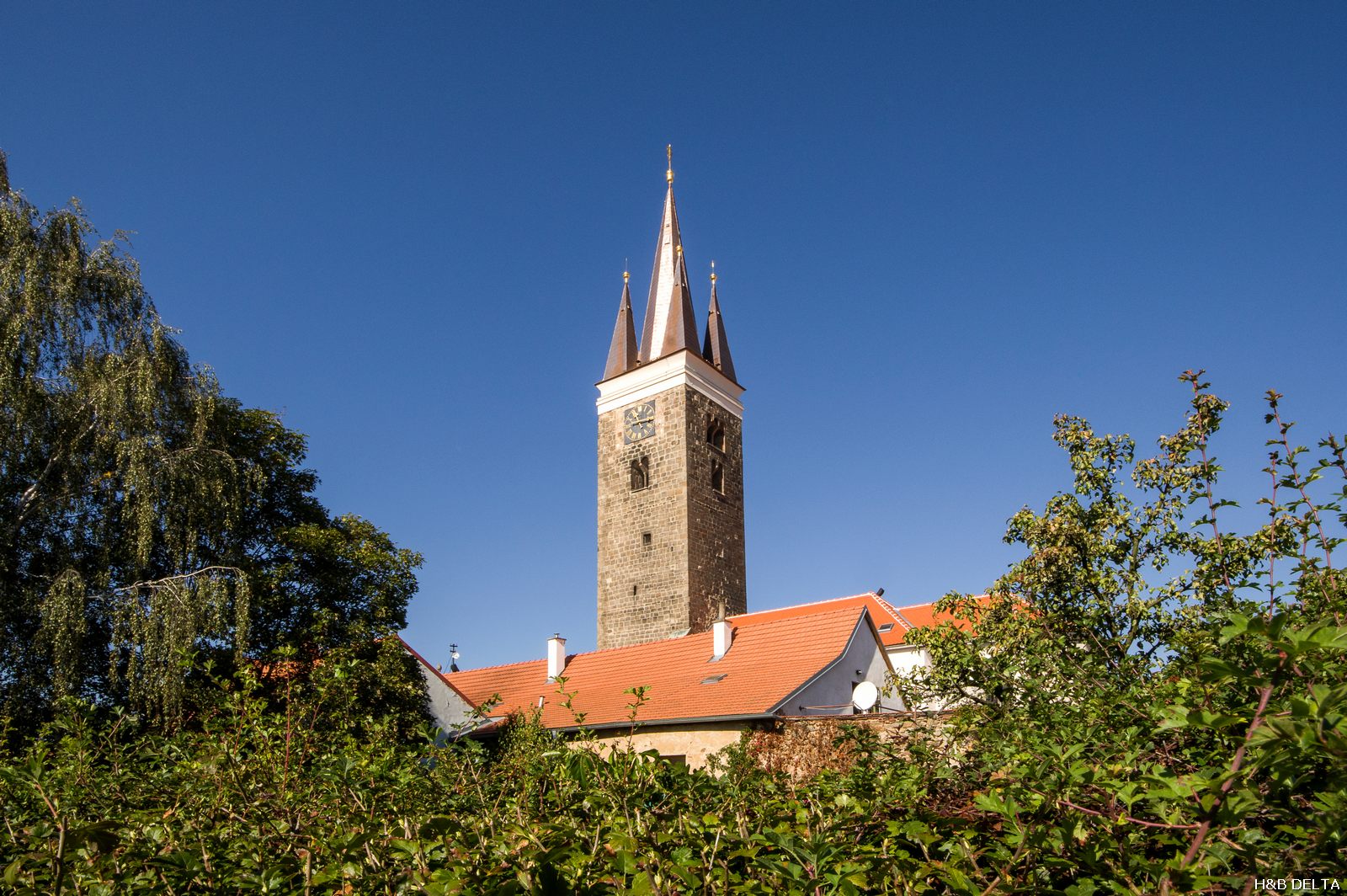 Věž kostela sv. Ducha v Telči